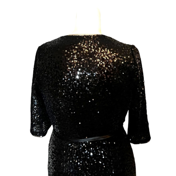 Aidan Mattox Black Sequin Jordana Flutter-Sleeve Wrap Gown, 8 - Picture 16 of 16